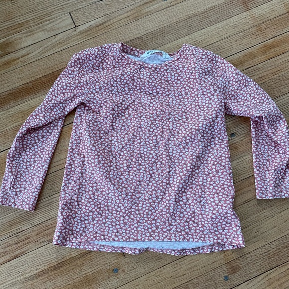 H & M Girl Size 4-6 Long sleeved t-shirt small floral pattern - Picture 1 of 4